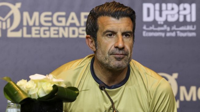 Mantan kapten Timnas Portugal, Luis Figo. [Karim SAHIB / AFP]