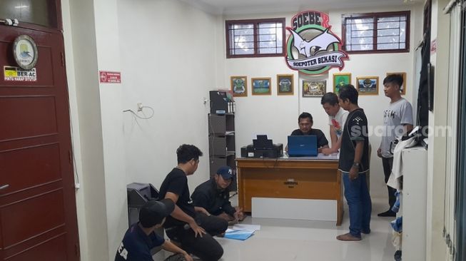 Sepetak Ruangan Memupuk Mimpi untuk Sepak Bola Kota Bekasi