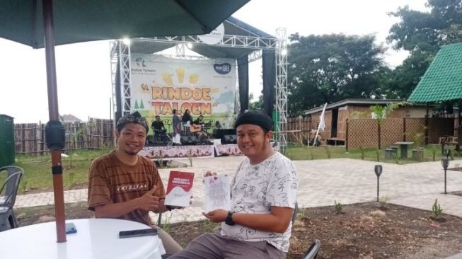 Buku, Cinta dan Rindoe Taloen