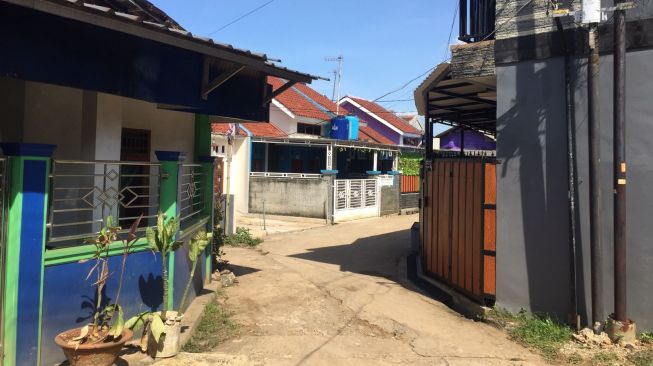 Lokasi pembegalan payudara yang terjadi di kawasan pemukiman Cilodong, Depok. [Suara.com/Rayfa Haydar Utomo]