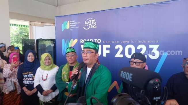 Airlangga Hartarto Full Senyum Ridwan Kamil Siap Gabung Golkar, Kode Maju Pilpres Lewat KIB?