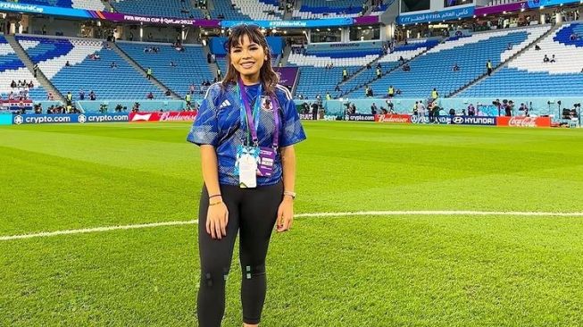 8 Momen Mengagumkan Putri Hotman Paris, Felicia Hutapea Ajak Ibunya Nonton Piala Dunia 2022 Qatar