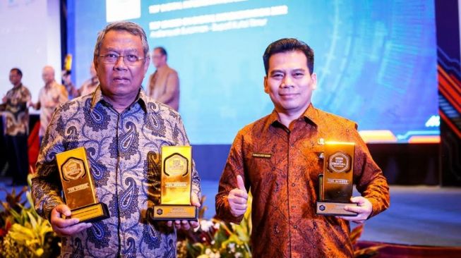 Raih 3 Penghargaan Top Digital Awards, Wali Kota Tangsel: Kalau Mau Pelayanan Cepat Harus Manfaatkan Teknologi