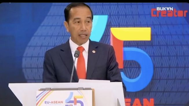 Pendukung Jokowi 3 Periode Siap-siap Gigit Jari, Pengamat Yakin Cuma Jadi Isapan Jempol: Pasti Ditolak, Tapi...