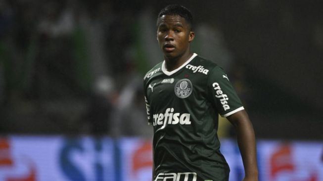 Penyerang muda Palmeiras Endrick saat bermain dalam pertandingan Brazilian Championship lawan Fortaleza di stadion Allianz Parque, Sao Paulo, Brazil pada 2 November 2022. ANTARA/AFP/NELSON ALMEIDA