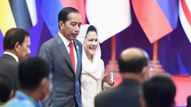 Tak Datang Melayat ke Istrinya, Panda Nababan Dibuat Haru dengan Perilaku Jokowi dan Iriana: Setahun Kemudian Mereka..