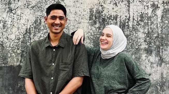 Hempas Isu Perceraian, Putri Anne Bagi Foto Arya Saloka dan Anak, Netizen: Alhamdulillah