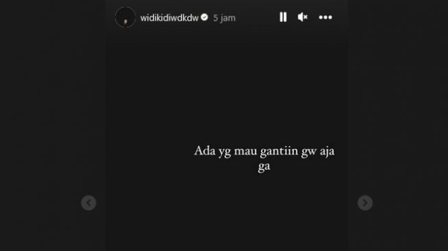 Widy Vierratale curhat di Instagram dan ingin digantikan posisinya sebagai vokalis.