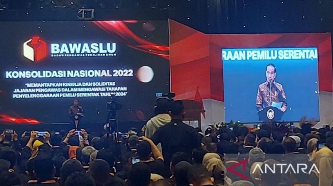 Akui Data DPT Lemah, Jokowi Minta Bawaslu Bereskan: Kalau Pemerintah Hambat, Laporkan ke Saya!