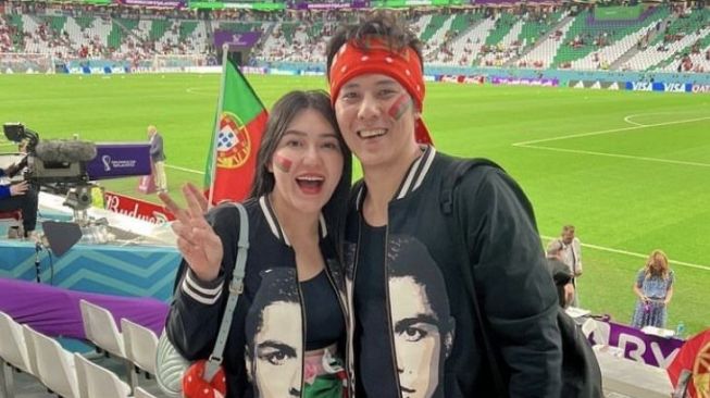 Artis dan Influencer yang Nonton Langsung Piala Dunia 2022 di Qatar (Instagram/@viavallen)