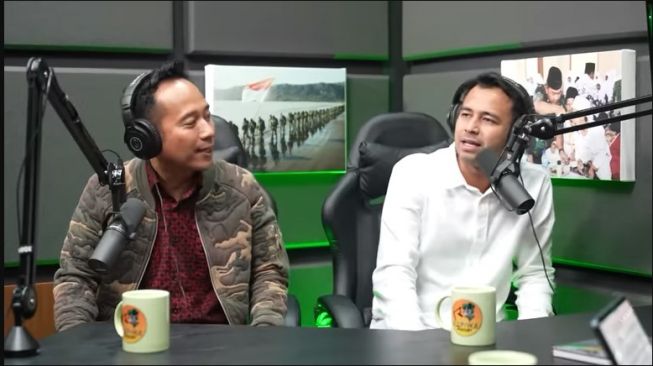 Jenderal Dudung Kenalkan Susu Serdadu, Celetukan Denny Cagur Bikin Raffi Ahmad Panik: Kalo Minum Jadi Letkol Pak?