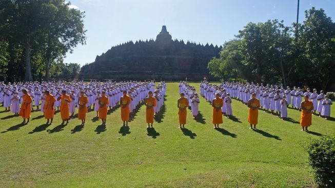 Perbedaan Biksu, Bhante dan Bhikkhu dalam Agama Budha