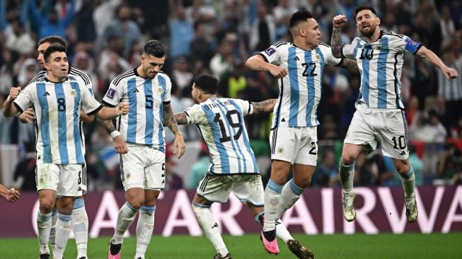 Hentikan Perlawanan Sengit Prancis Lewat Adu Penalti, Argentina Juara Piala Dunia 2022!