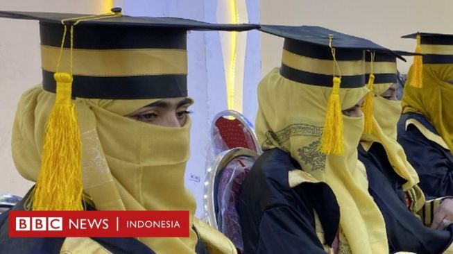 Taliban Larang Perempuan Afghanistan Belajar di Universitas