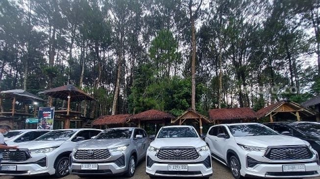 Best 5 Oto: Test Drive All-New Toyota Kijang Innova Zenix, Cat Baru New Honda CB150X, Motor Pemadam Si Cakra