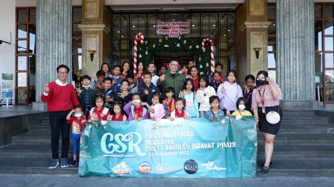 Sleman City Hall (SCH) merayakan Natal bersama anak-anak binaan Panti Asuhan Nasrani Brayat Pinuji, Selasa (20/12/2022). (Dok.Istimewa)