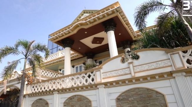 Harga Rumah Mewah Artis Indonesia  (YouTube/BW)