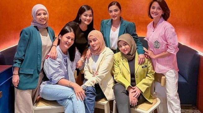 5 Arisan Mewah Geng Artis, Jumlah Uang Geng Cendol Terkuak