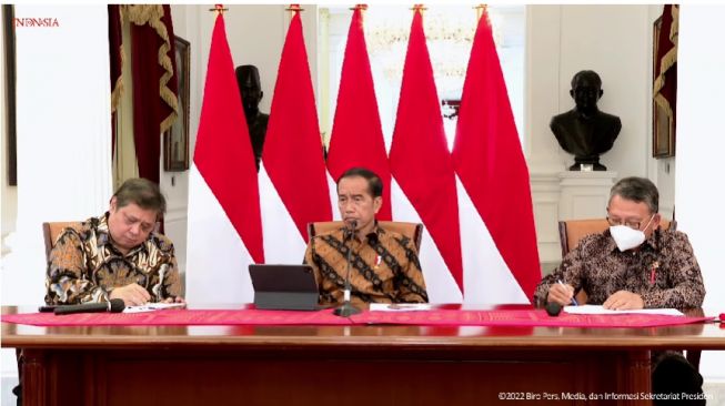 Jokowi ke Menteri Soal Larangan Ekspor Bauksit: Jangan Ragu dan Bimbang