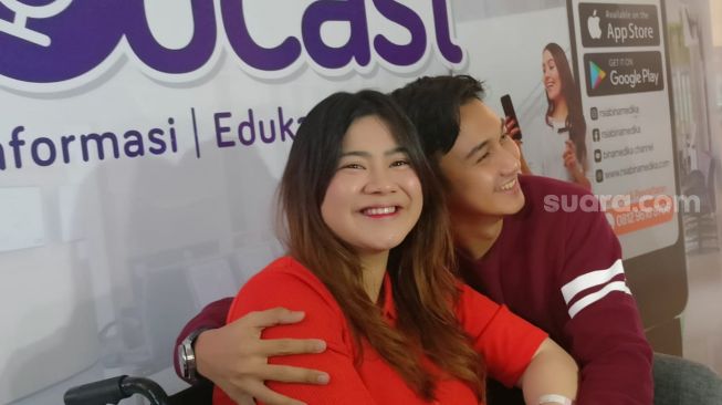 Kaki Felicya Angelista Bikin Salfok saat Jalan Bareng Hito Caesar: Ubin Sampai Kalah