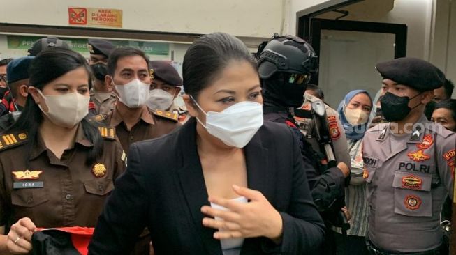 Derai Air Mata Putri Candrawathi Gegara Ngeri dan Dipaksa Sambo Akui Pelecehan