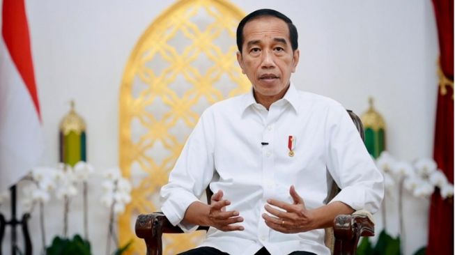 Merasa Keputusannya Benar dengan Tidak Lockdown Selama Pandemi, Jokowi: Kalau Gak Kita Sudah Runtuh