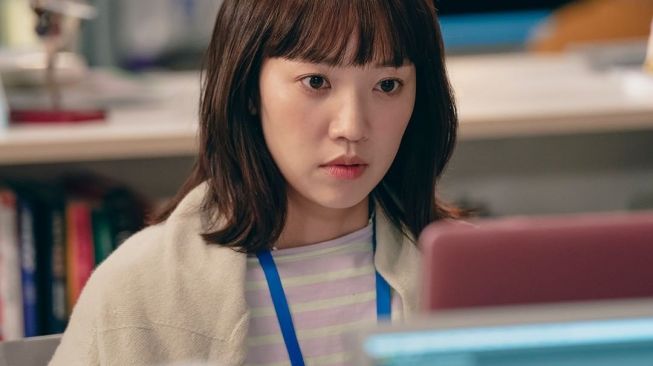 Pesona Jun Hye Jin di Agency (Instagram/@jtbcdrama)