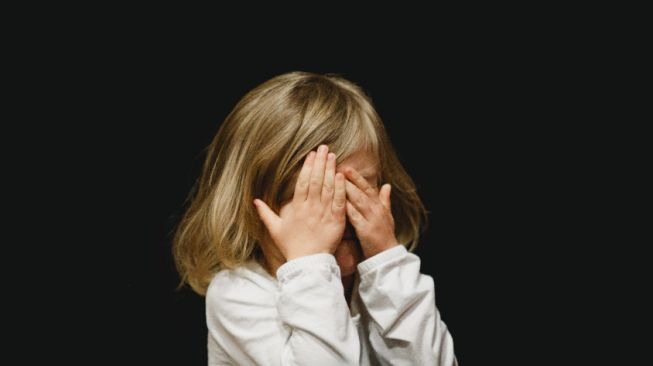 4 Kesalahan Orang Tua dalam Mendidik yang Membuat Anak Trauma, Yuk Hindari!