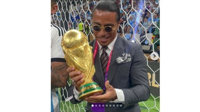 Profil Salt Bae, Chef yang Dikecam Usai Masuk Lapangan dan Cium Trofi Piala Dunia 2022