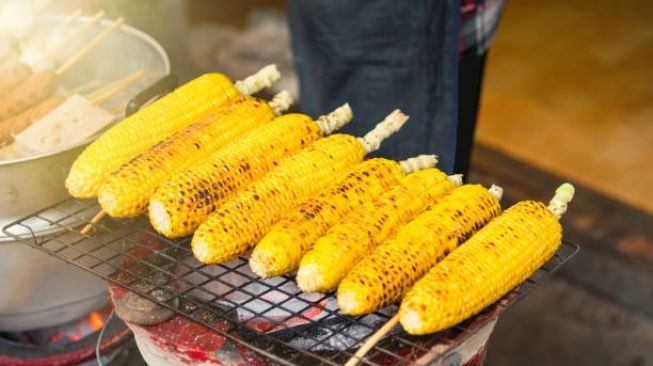 Resep Jagung Bakar Ala Palembang: Camilan Lezat untuk Malam Tahun Baru