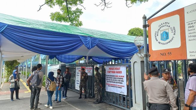 Dijaga Ketat 153 Pasukan TNI-Polri, Begini Suasana Gereja Katedral Jakarta Jelang Misa Natal