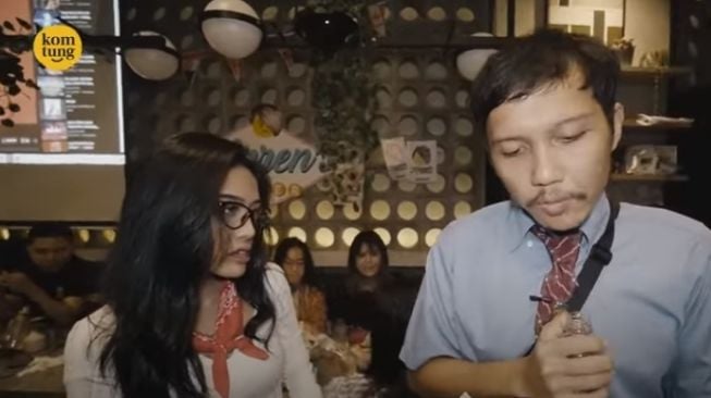 Kukuh Adi Bikin Pelayan Karen's Diner Emosi, Banyak Tanya Tapi Cuma Pesan Air Putih