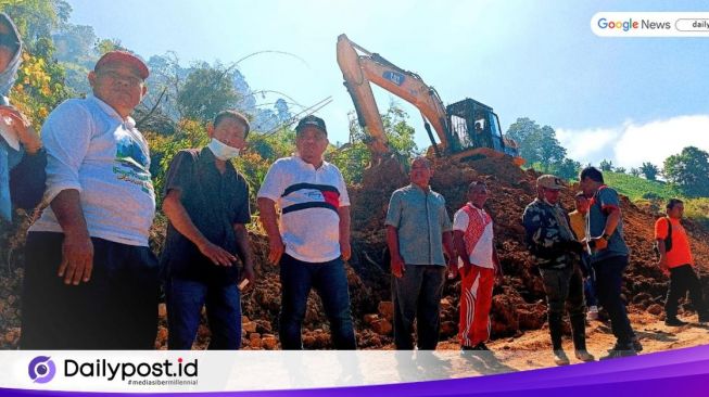 Wabup Hendra Salurkan Bantuan dan Tinjau Lokasi Longsor di Bilato