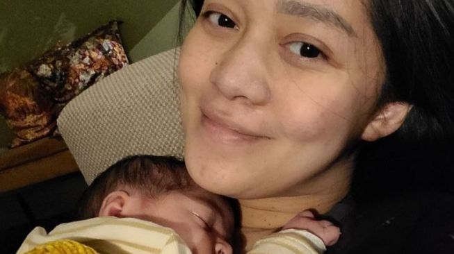 Artis Rayakan Natal Perdana Sebagai Ibu (Instagram/@graciaz14)