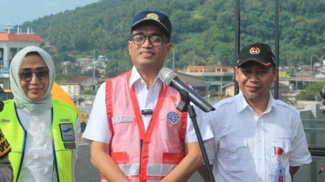 Kendaraan Jatuh ke Laut dari KMP Shalem Berhasil Dievakuasi, Dua Penumpang Selamat