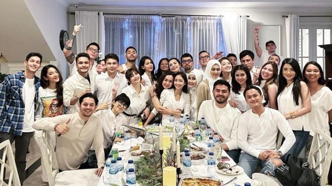 Deretan Artis Beragama Islam yang Ikut Rayakan Natal, Ririn Dwi Ariyanti Sempat Dikira Pindah Agama