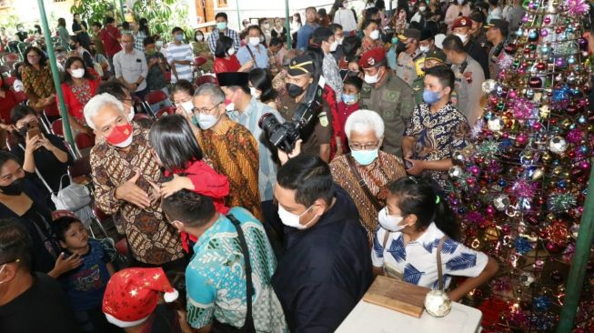 Safari Ganjar ke Gereja-Gereja Jadi Sorotan, Perwakilan Romo: Kado Natal Terindah Kami