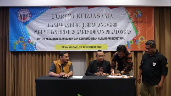 Relawan Ganjar Gandeng Belasan Perusahaan di Pekalongan, Tekan MoU Kesejahteraan Buruh