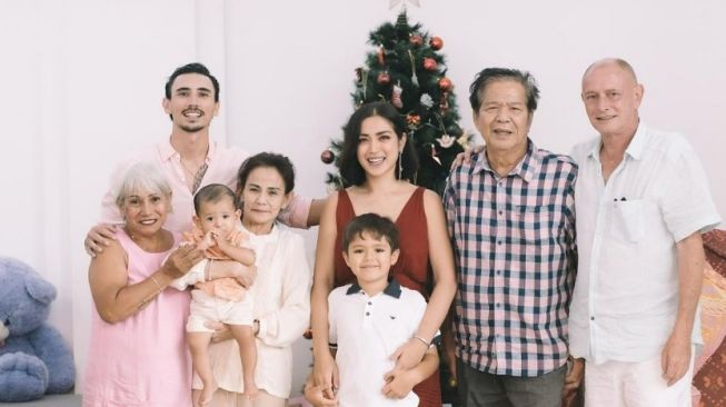 Momen Natal keluarga Jessica Iskandar (Instagram/@inijedar)