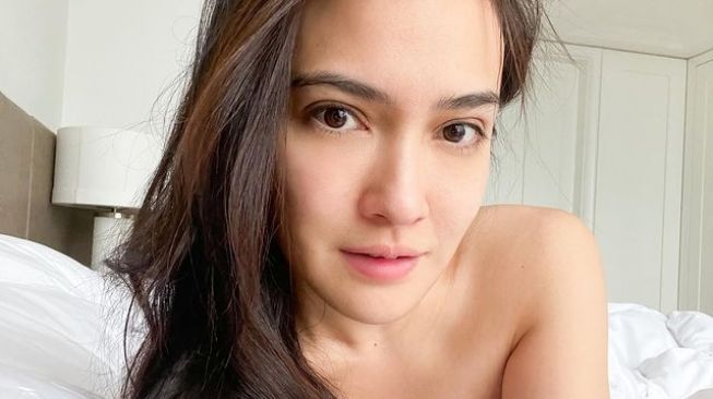 Gaya Hot Shandy Aulia saat Rayakan Ultah Anak, Model Gaunnya Bikin Deg-degan Takut Melorot