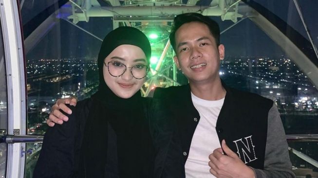 Potret Asisten Baru Raffi Ahmad (Instagram/@evelineovilias)