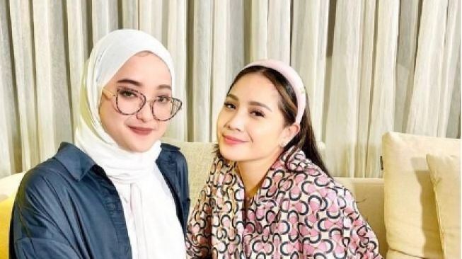 5 Potret Aspri Baru Raffi Ahmad, Si Cantik Eveline Ovilia Eks Ajudan Ridwan Kamil