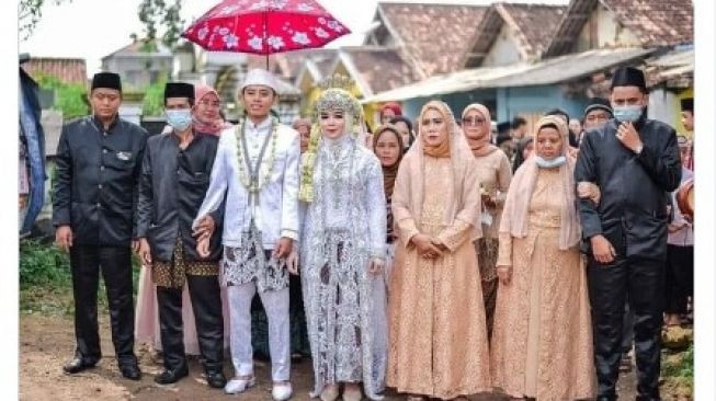 Lagi Bulan Puasa, Ibu Norma dan Menantu Ketahuan 'Berbuat' di Siang Hari: Si R Ngaku Khilaf Cuma Lakukan Sekali