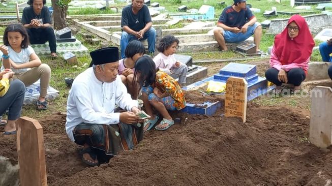 Tragis! Bayi di Cengkareng Tewas Disiram Ayahnya Pakai Air Keras: Mata Kanan Buta, Kulit Tubuhnya Melepuh