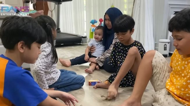 Momen Rafathar Main Bareng Anak Berkebutuhan Khusus (YouTube Rans Entertainment)