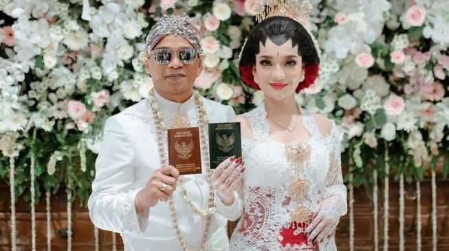 Momen Pernikahan Wirang Birawa (Instagram/@wirangbirawa)