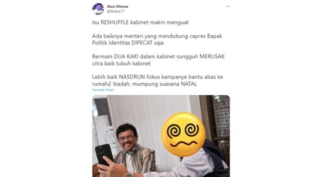 Tangkapan layar cuitan pegiat media sosial, Jhon Sitorus, mengunggah foto Menkominfo Johnny G Plate saat membahas isu reshuffle kabinet Presiden Joko Widodo. (Twitter/@Miduk17)