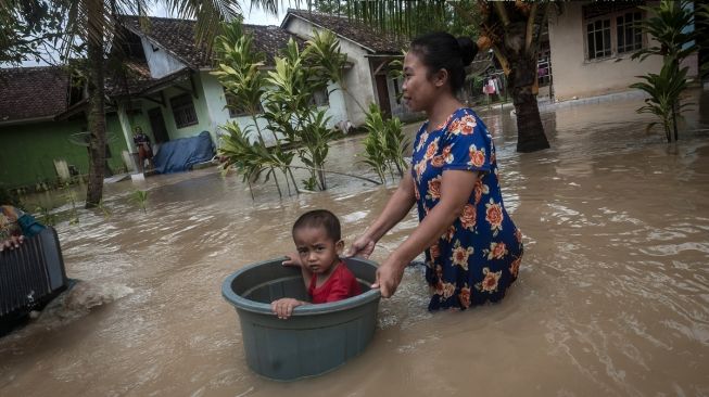 Banjir di Pandeglang Akibat Cuaca Ekstrem Rendam Ratusan Rumah Warga