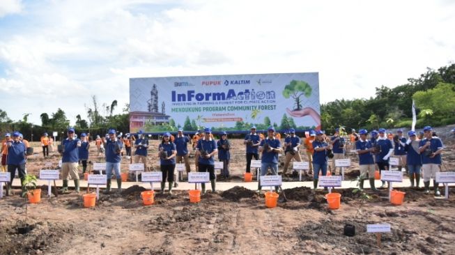 Libatkan Karyawan Dukung Community Forest, Pupuk Kaltim Target Tanam 12.000 Pohon di Area Perusahaan