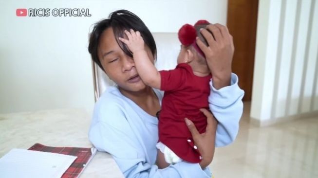 Momen Fajar Sadboy Main ke Rumah Ria Ricis (YouTube/Ricis Official)